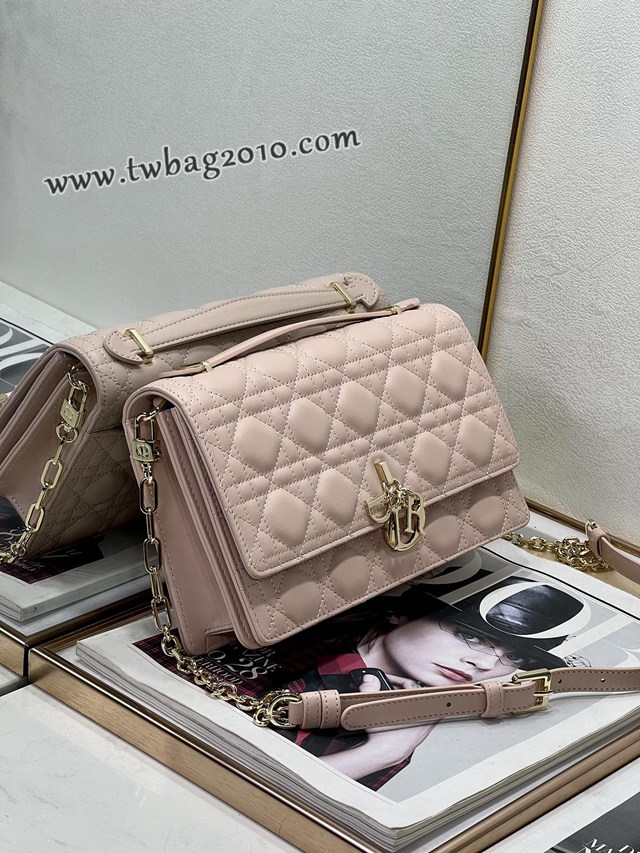 Dior专柜新款迪奥高仿原单中号珍珠链条手拿包 djfk1742